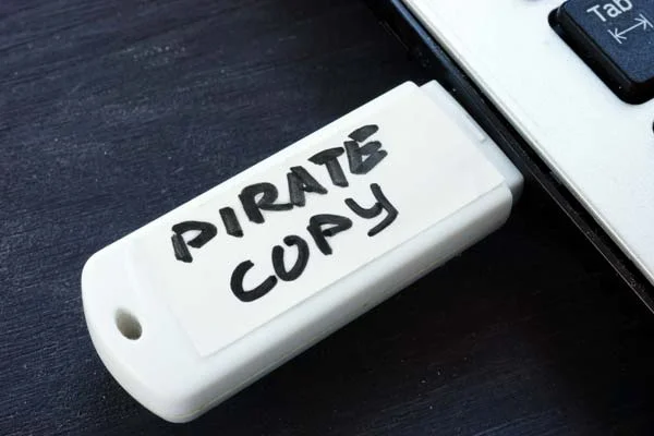 riesgos de instalar software pirata