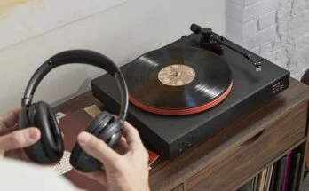 tocadiscos JBL Spinner BT