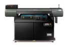 Roland DGA lanza impresora plana UV VersaOBJECT LO-640-F3 para personalización de objetos